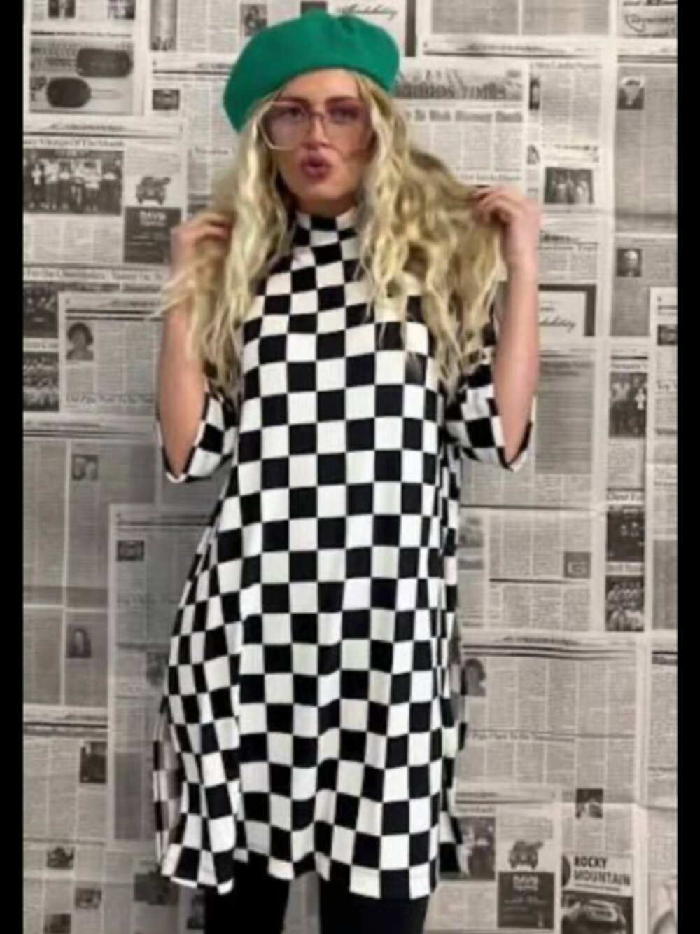 Dressed in LaLa Checkered Oversize T-Shirt Top Small